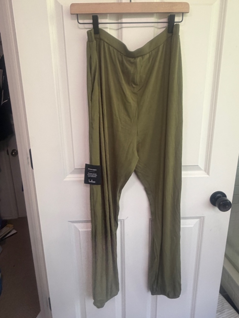 NEW size L Lulu's Olive Green Relaxed Jogger Pants. Rayon modal blend. Soft. - Picture 7 of 11